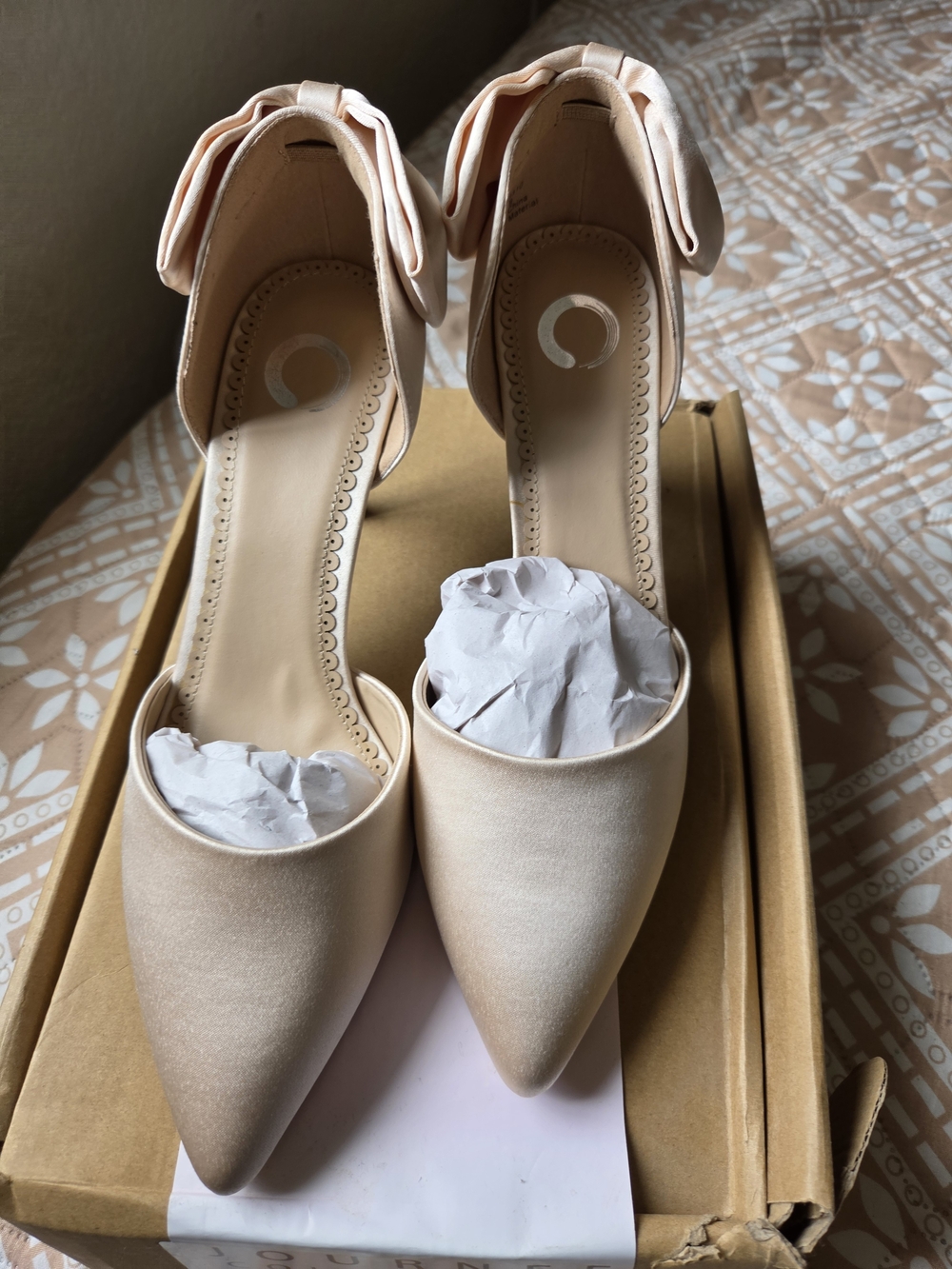 Journee Collection Blush Pointed-Toe Ankle Strap Pumps with Bow
